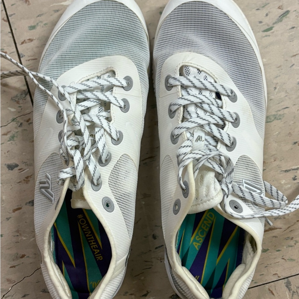 Varsity ascend cheer shoes